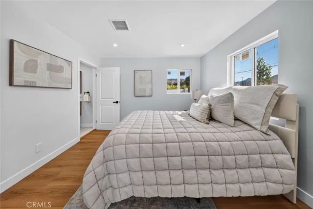 10335 Scoville Avenue, Sunland, CA 91040