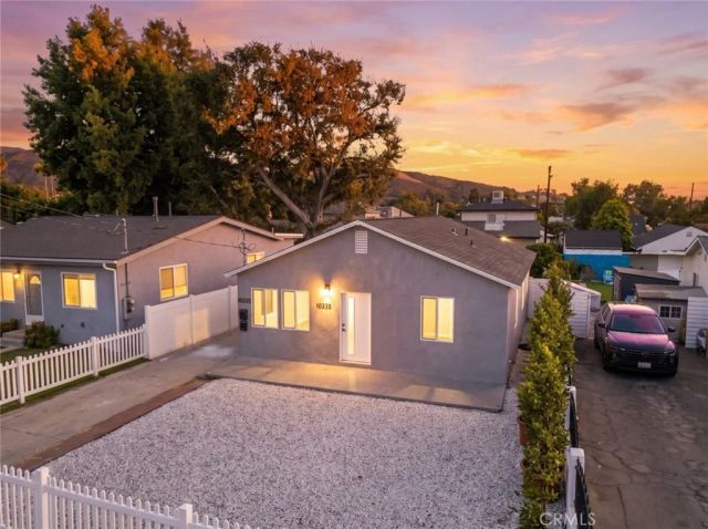 10335 Scoville Avenue, Sunland, CA 91040