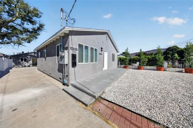 10335 Scoville Avenue, Sunland, CA 91040