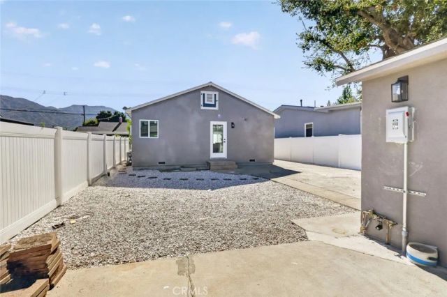 10335 Scoville Avenue, Sunland, CA 91040