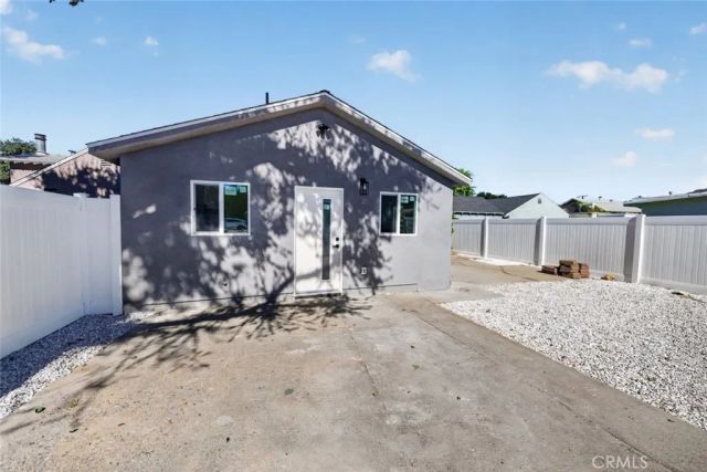 10335 Scoville Avenue, Sunland, CA 91040