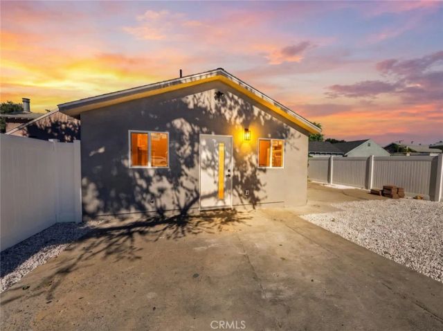 10335 Scoville Avenue, Sunland, CA 91040