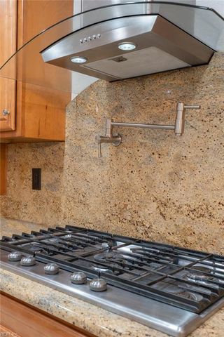 732 Washington DR, Chesapeake, VA 23322