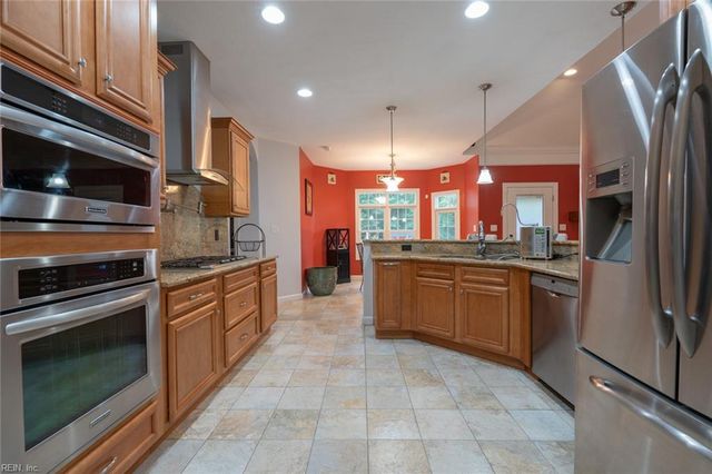 732 Washington DR, Chesapeake, VA 23322