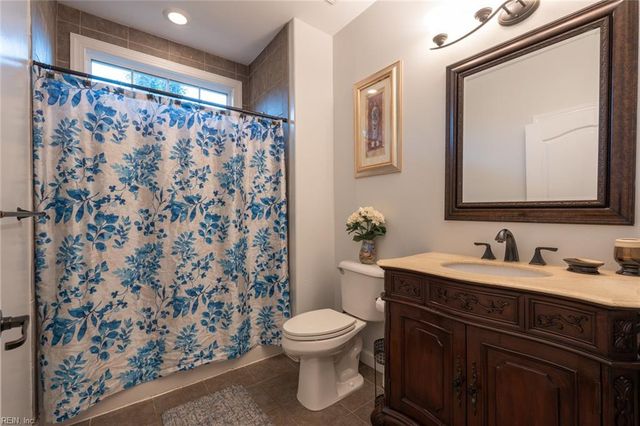 732 Washington DR, Chesapeake, VA 23322