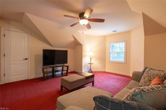 732 Washington DR, Chesapeake, VA 23322