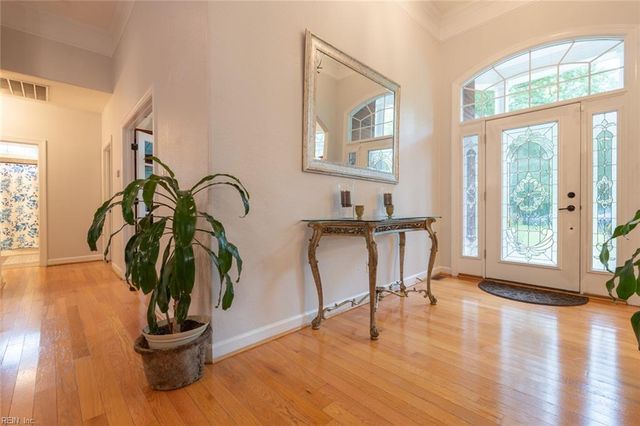 732 Washington DR, Chesapeake, VA 23322