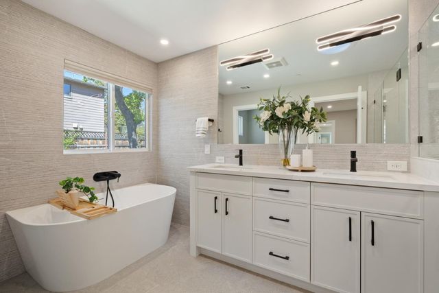 1950 Hackett Avenue, Mountain View, CA 94043