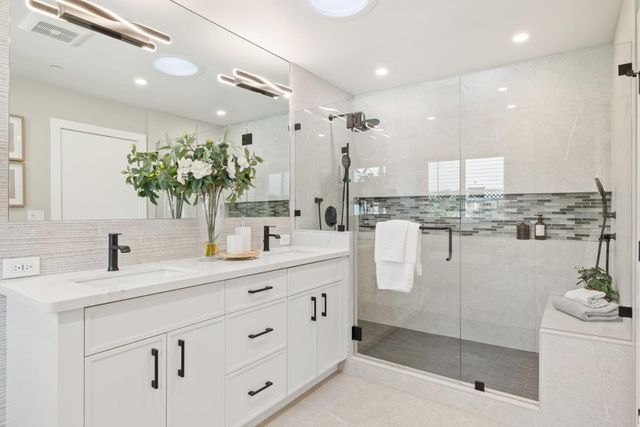 1950 Hackett Avenue, Mountain View, CA 94043