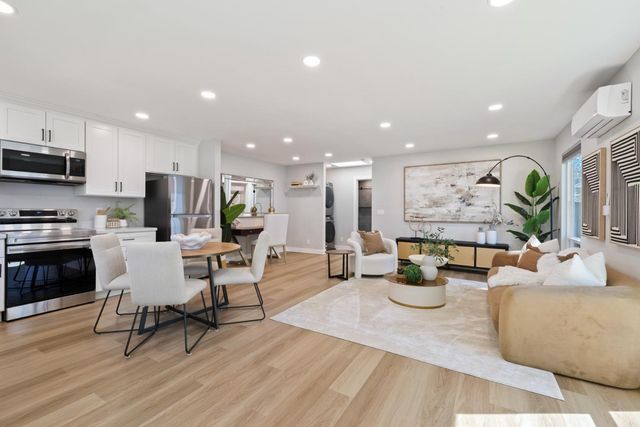 1950 Hackett Avenue, Mountain View, CA 94043