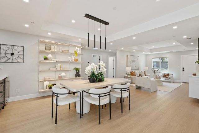 1950 Hackett Avenue, Mountain View, CA 94043