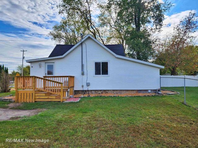 306 E Webster Street, Coleman, MI 48618