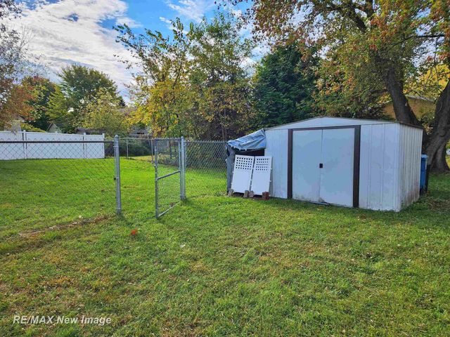 306 E Webster Street, Coleman, MI 48618