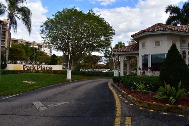 1300 Saint Charles Place 617, Pembroke Pines, FL 33026