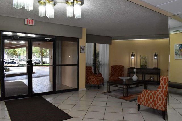 1300 Saint Charles Place 617, Pembroke Pines, FL 33026