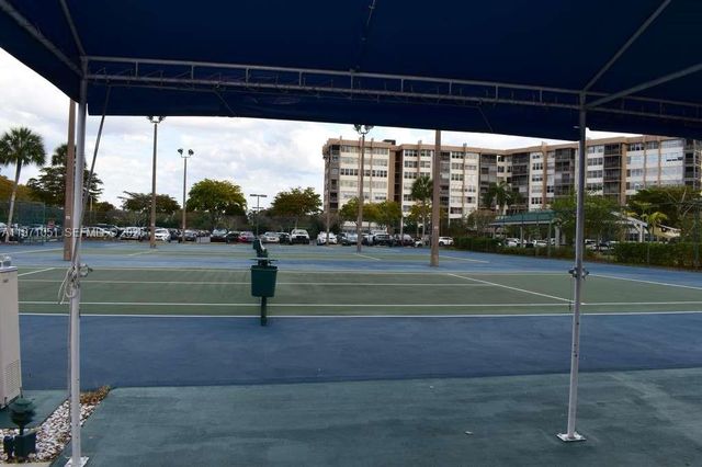 1300 Saint Charles Place 617, Pembroke Pines, FL 33026