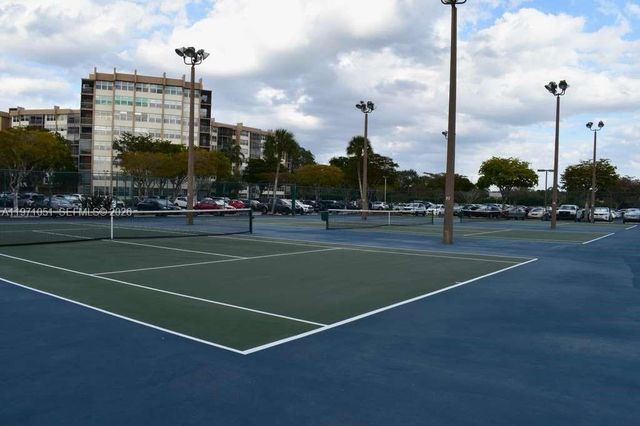 1300 Saint Charles Place 617, Pembroke Pines, FL 33026