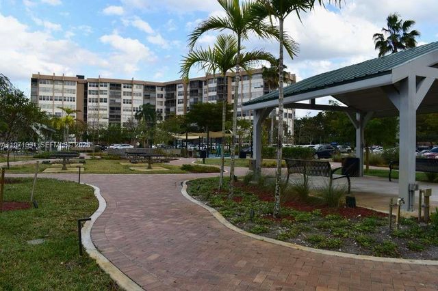 1300 Saint Charles Place 617, Pembroke Pines, FL 33026