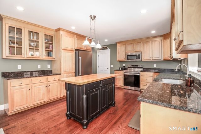 22 Big Bear Hill Road, New Milford, CT 06776