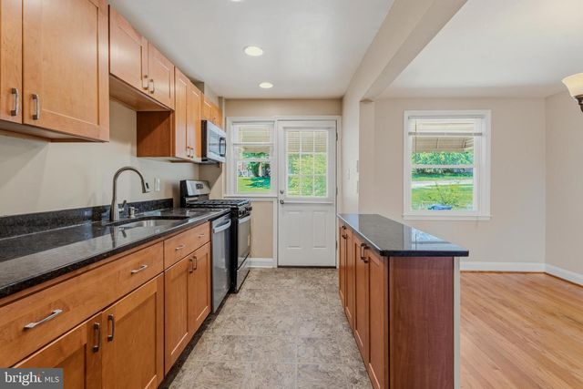 586 LUCIA AVE, Baltimore, MD 21229