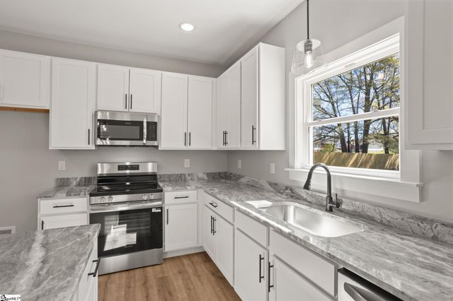 195 Pine Drive, Greer, SC 29651