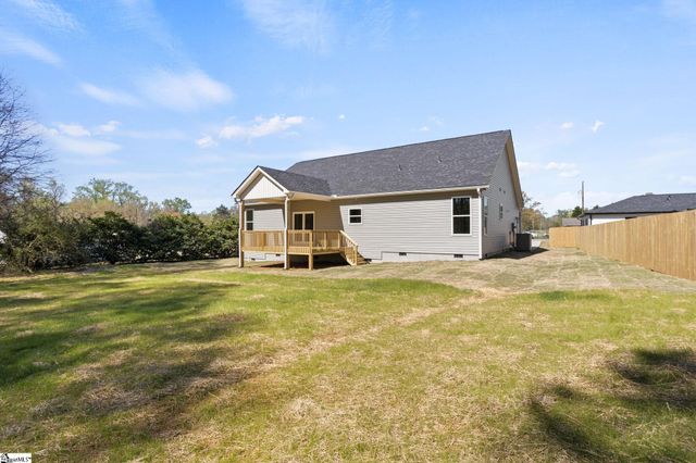 195 Pine Drive, Greer, SC 29651