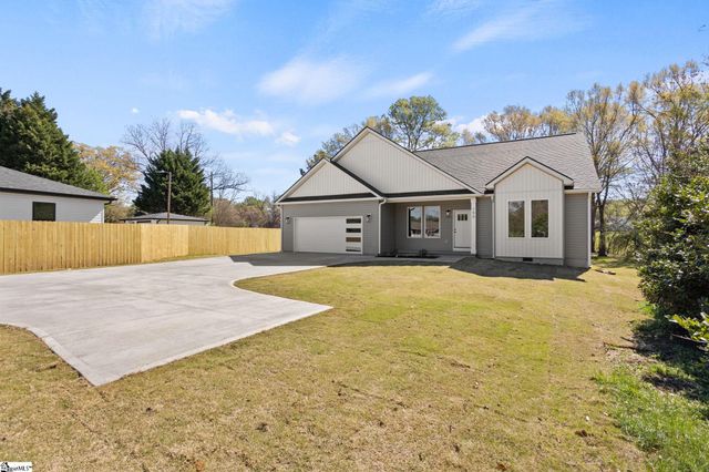 195 Pine Drive, Greer, SC 29651