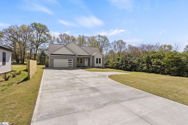 195 Pine Drive, Greer, SC 29651