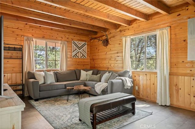 24071 Fern Glen, Crestline, CA 92325