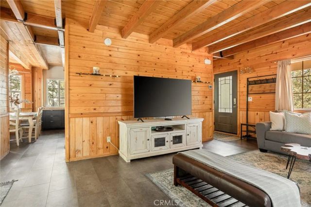 24071 Fern Glen, Crestline, CA 92325
