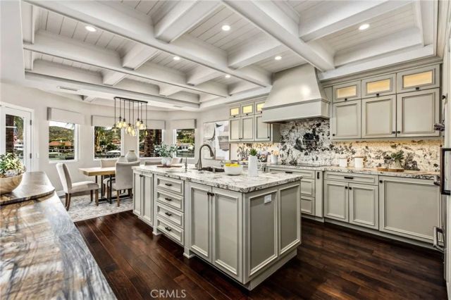 30266 Skippers Way, Canyon Lake, CA 92587