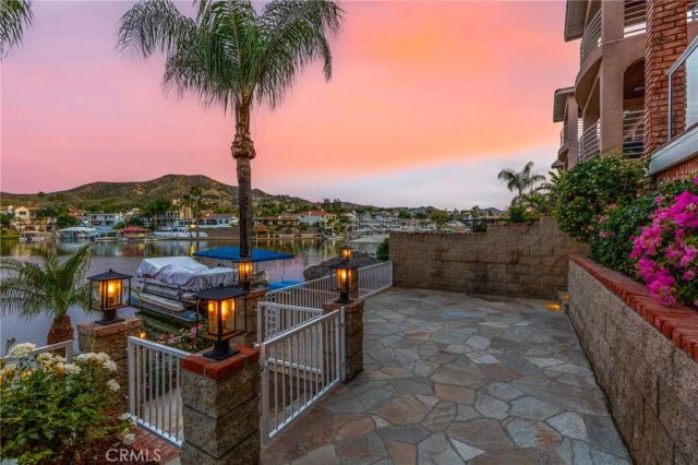 30266 Skippers Way, Canyon Lake, CA 92587