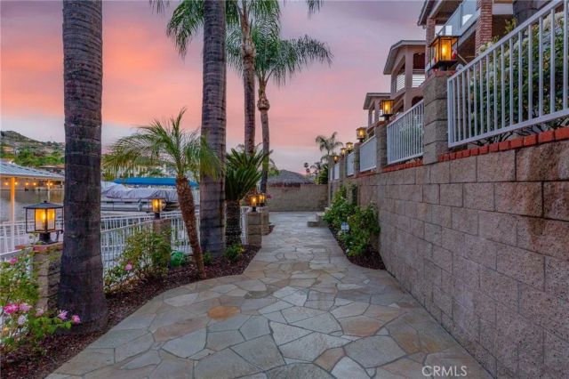 30266 Skippers Way, Canyon Lake, CA 92587