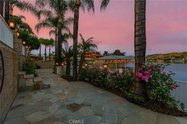 30266 Skippers Way, Canyon Lake, CA 92587