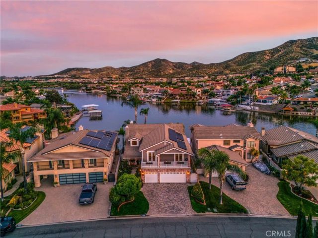 30266 Skippers Way, Canyon Lake, CA 92587