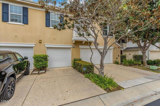 990 Holiday Avenue, Ventura, CA 93003