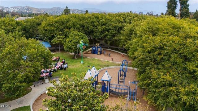 990 Holiday Avenue, Ventura, CA 93003