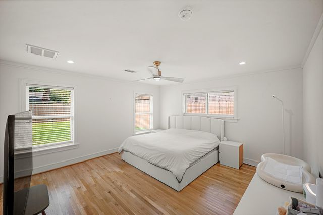 5630 Lymbar Drive, Houston, TX 77096