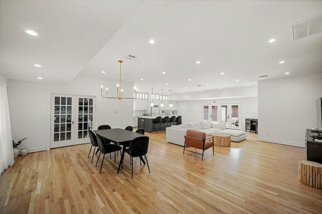 5630 Lymbar Drive, Houston, TX 77096
