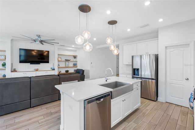 5557 SILVER SUN DRIVE, Apollo Beach, FL 33572