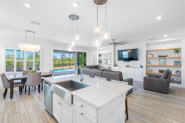 5557 SILVER SUN DRIVE, Apollo Beach, FL 33572