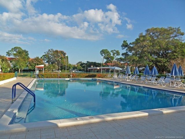 2600 SE Ocean Boulevard Ee3, Stuart, FL 34996