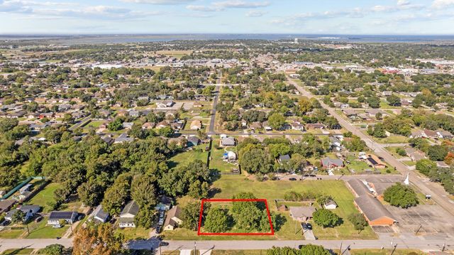 2522 3rd Avenue N, Texas City, TX 77590