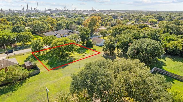 2522 3rd Avenue N, Texas City, TX 77590
