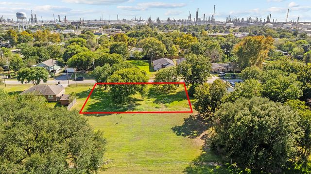 2522 3rd Avenue N, Texas City, TX 77590