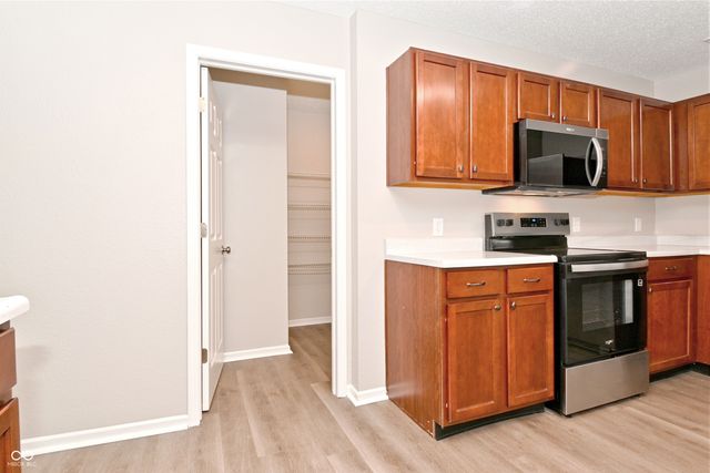 10421 Parmer Circle, Fishers, IN 46038