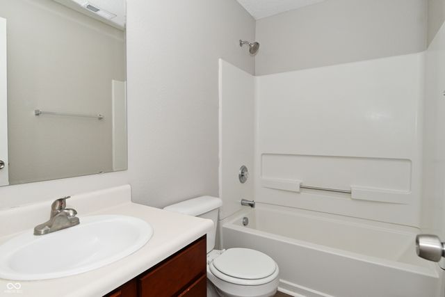 10421 Parmer Circle, Fishers, IN 46038