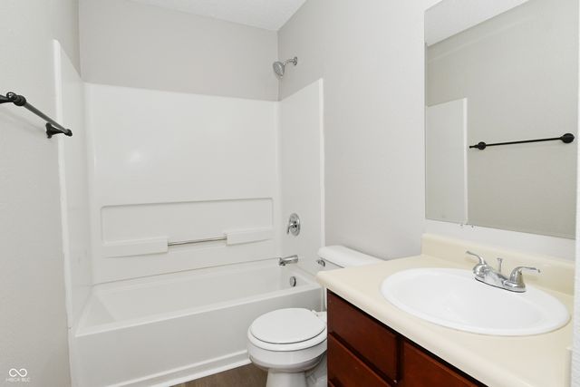 10421 Parmer Circle, Fishers, IN 46038
