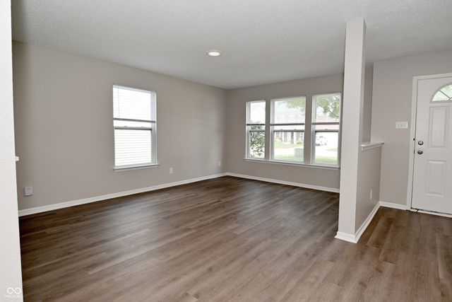 10421 Parmer Circle, Fishers, IN 46038