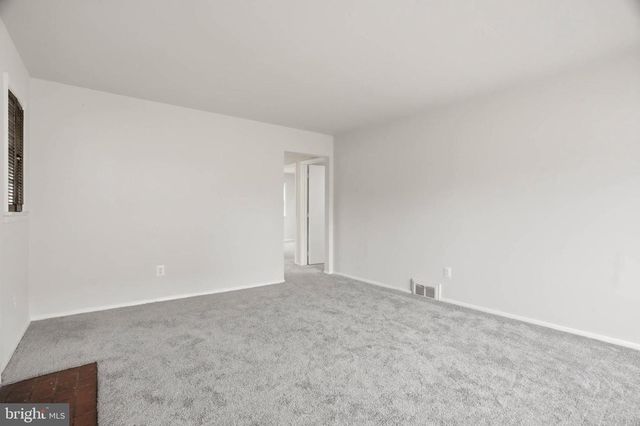 6605 RIGGS RD, Hyattsville, MD 20782